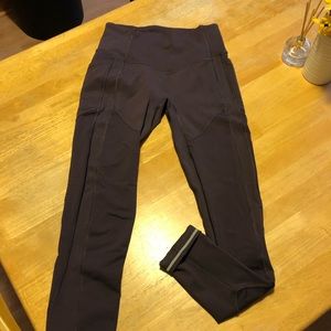 Lululemon pants size 6
